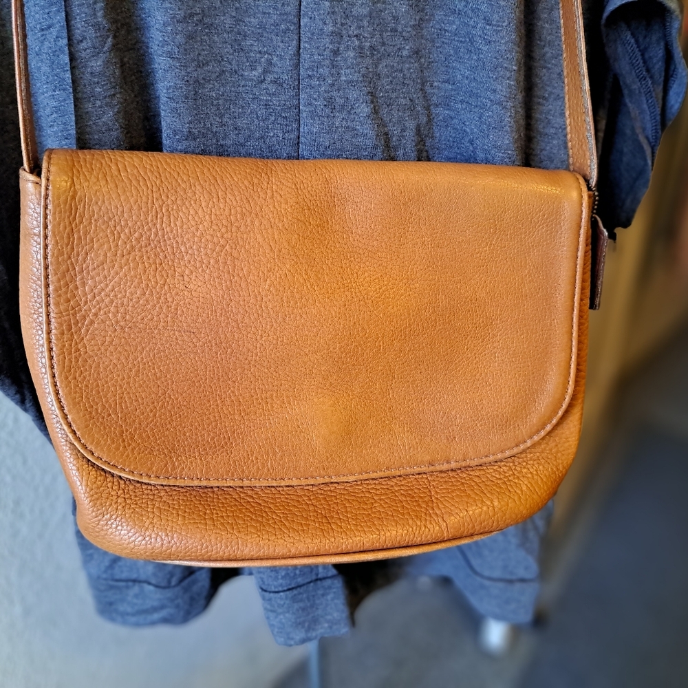 COACH Vintage Large City Light Brown Leather Shoulder Crossbody Bag Very Nice!